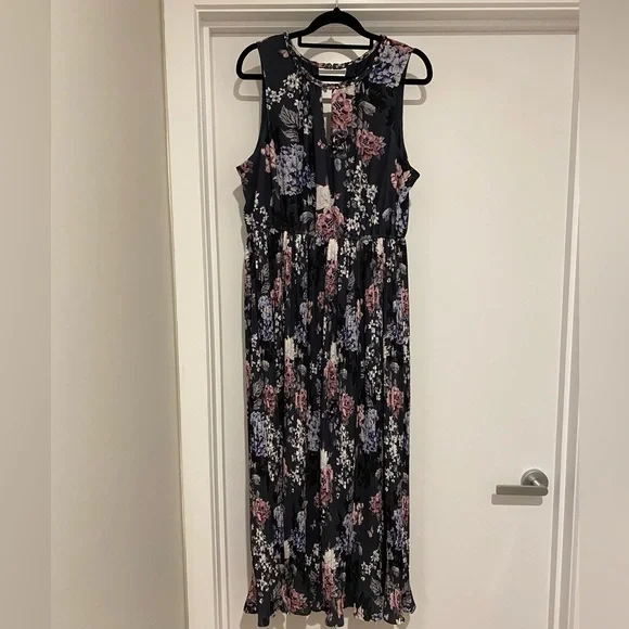 Long Maxi Dress size 14 - Picture 1 of 4